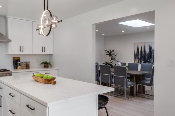 Dining room, Interior, Kitchen, Pendant Lights, Recessed Lighting, Wood Texture Flooring