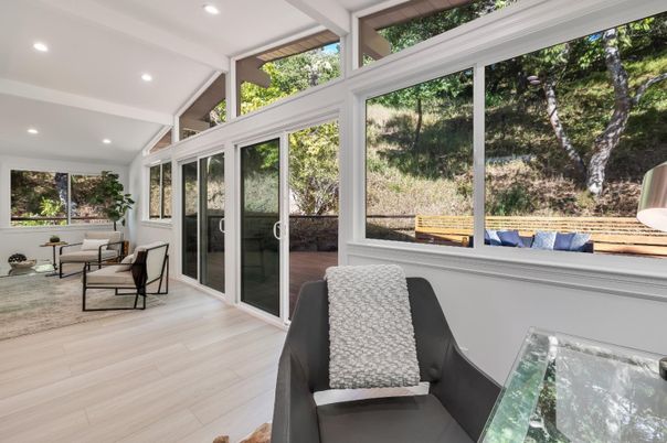 Interior, Recessed Lighting, Sun Room, Wood Texture Flooring