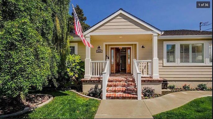 Exterior, Facade, American Craftsman