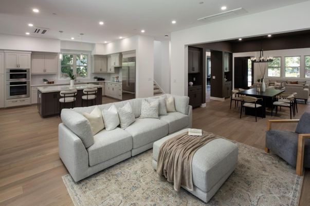 Chandelier, Dining room, Interior, Kitchen, Living room, Pendant Lights, Recessed Lighting, Stainless Steel Appliances, Wood Texture Flooring