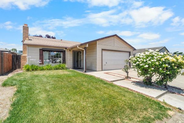 Attached, Backyard, Detached Garage, Exterior, Facade, Ranch