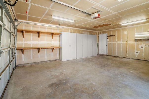 Garage, Interior