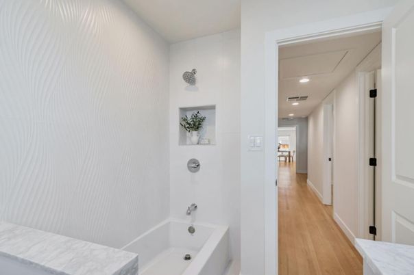 Bathroom, Interior, Recessed Lighting, Wood Texture Flooring