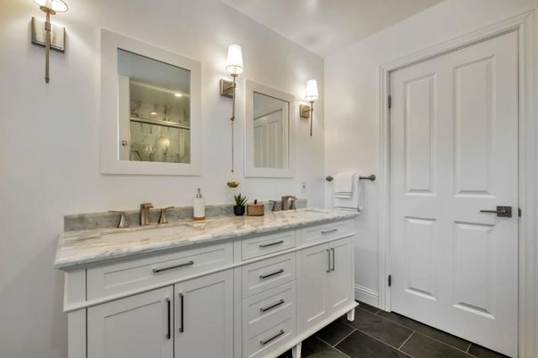 Bathroom, Dual Sink Vanities, Interior