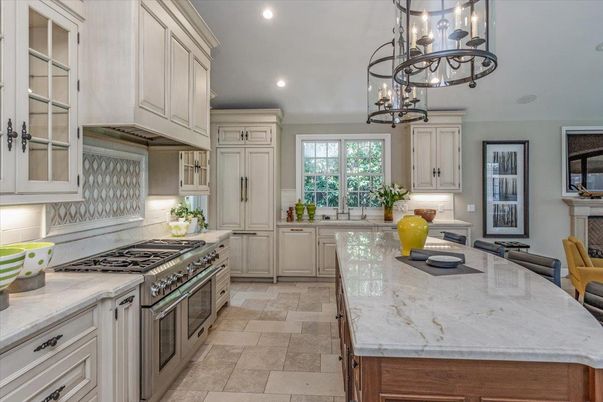 Chandelier, Interior, Kitchen, Recessed Lighting, Stainless Steel Appliances