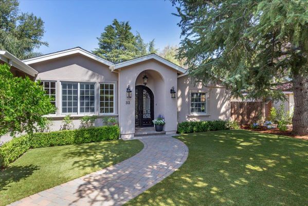 Backyard, Exterior, Facade, Ranch
