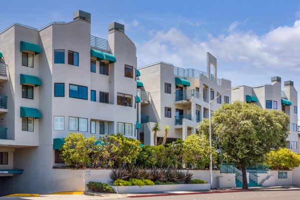 Exterior, Facade, Condo Building