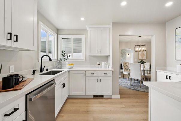 Dining room, Interior, Kitchen, Pendant Lights, Recessed Lighting, Stainless Steel Appliances, Wood Texture Flooring