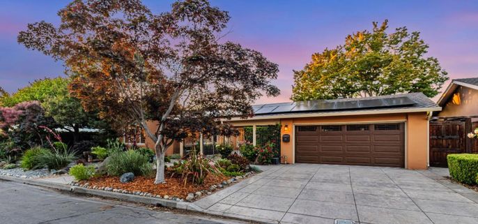 Attached, Exterior, Facade, Solar Panels, Ranch