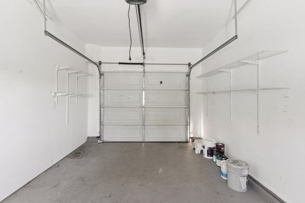 Garage, Interior