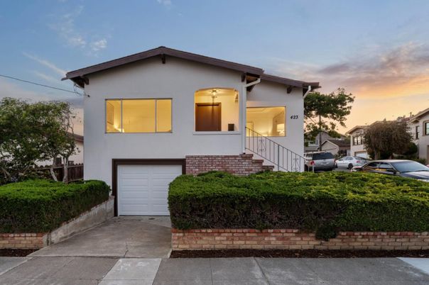 Attached, Exterior, Facade, Modern