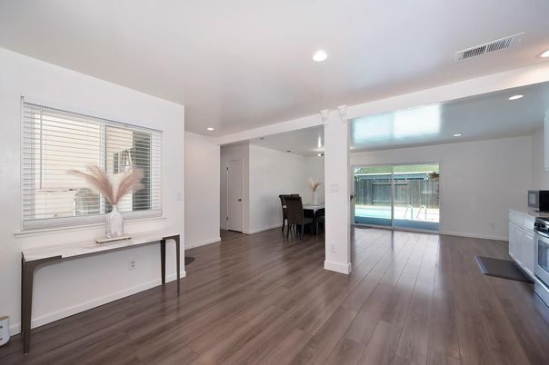 Dining room, Interior, Recessed Lighting, Wood Texture Flooring