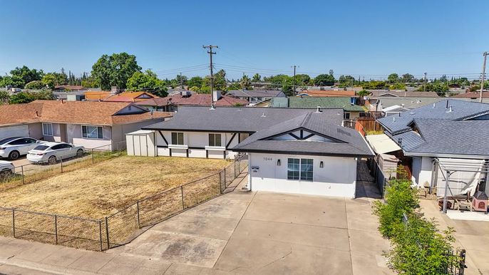 Exterior, Drone