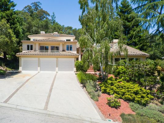 Attached, Exterior, Facade, Mediterranean
