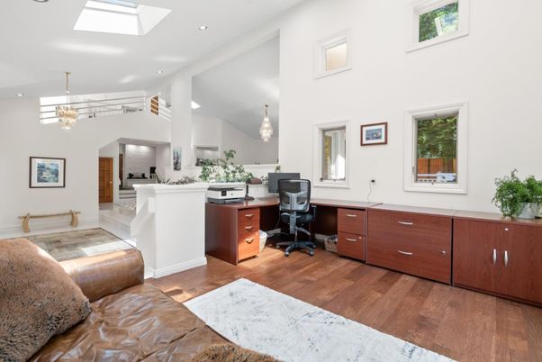 Chandelier, Home Office, Interior, Pendant Lights, Recessed Lighting, Wood Texture Flooring