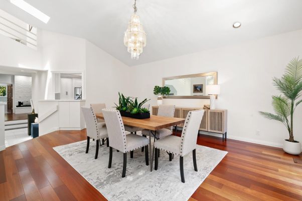 Chandelier, Dining room, Interior, Recessed Lighting, Wood Texture Flooring