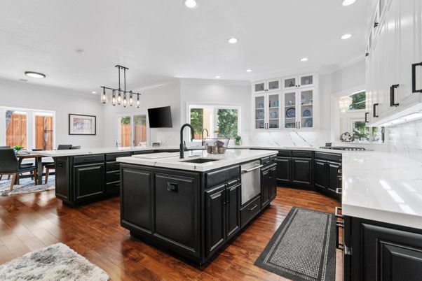 Dining room, Interior, Kitchen, Pendant Lights, Recessed Lighting, Wood Texture Flooring