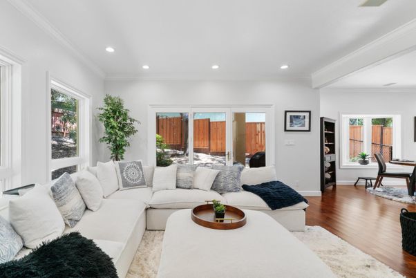 Interior, Living room, Recessed Lighting, Wood Texture Flooring