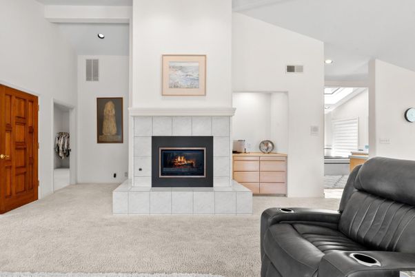 Fireplace, Interior, Recessed Lighting