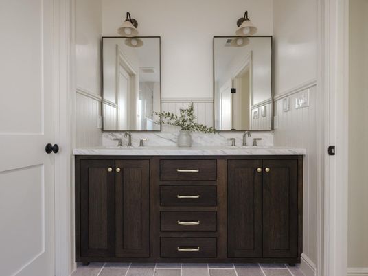 Bathroom, Dual Sink Vanities, Interior