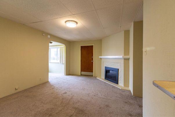 Empty room, Fireplace, Interior