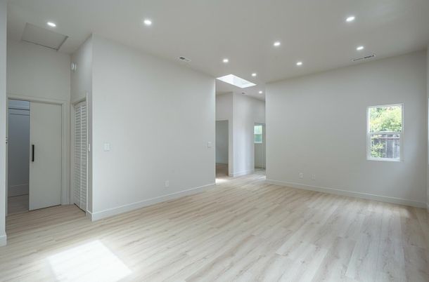 Empty room, Interior, Recessed Lighting, Wood Texture Flooring