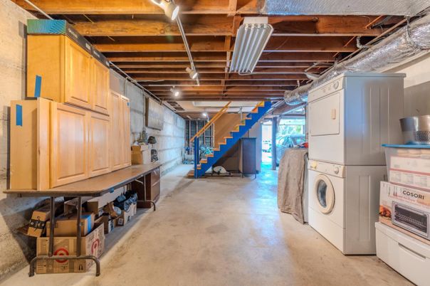 Interior, Utility Closets, Washer, Wooden Beams