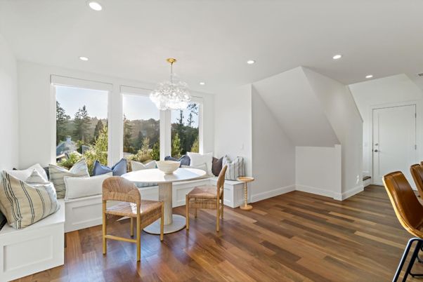 Chandelier, Dining room, Interior, Recessed Lighting, Wood Texture Flooring