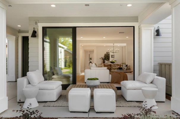 Chandelier, Dining room, Interior, Living room, Recessed Lighting
