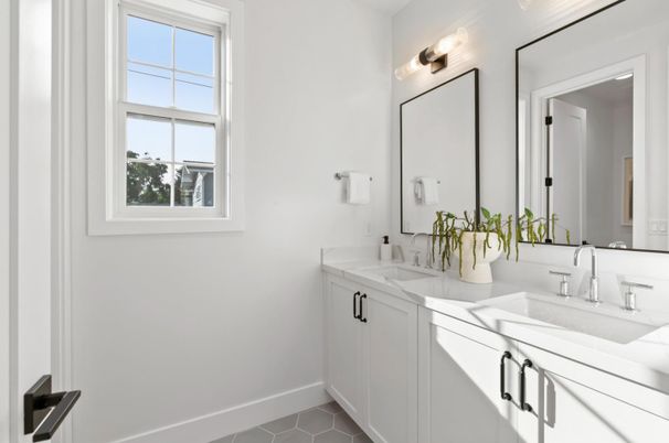 Bathroom, Dual Sink Vanities, Interior