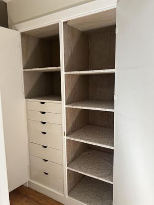 Interior, Walk-in Closets, Wood Texture Flooring