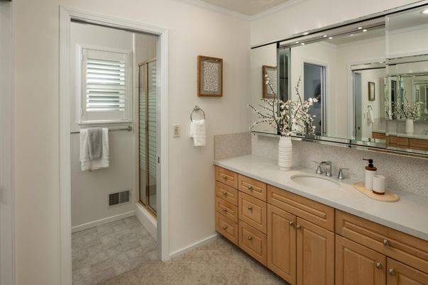 Bathroom, Dual Sink Vanities, Interior