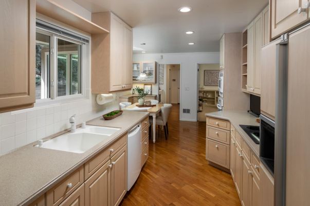 Dining room, Interior, Kitchen, Recessed Lighting, Wood Texture Flooring