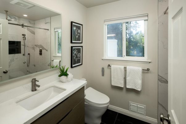 Bathroom, Interior, Marble, Marble Walls, Recessed Lighting