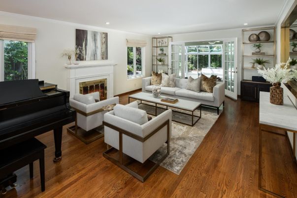 Fireplace, Interior, Living room, Piano, Recessed Lighting, Wood Texture Flooring