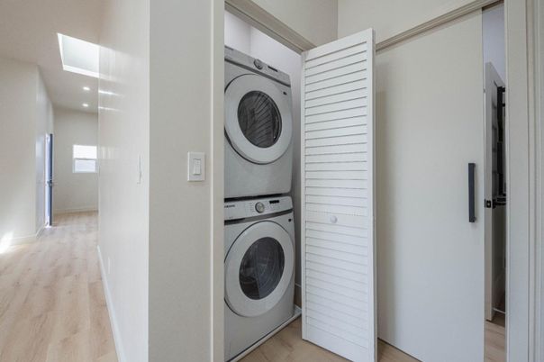 Interior, Recessed Lighting, Utility Closets, Washer, Wood Texture Flooring