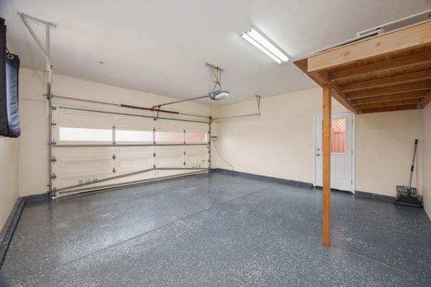 Garage, Interior
