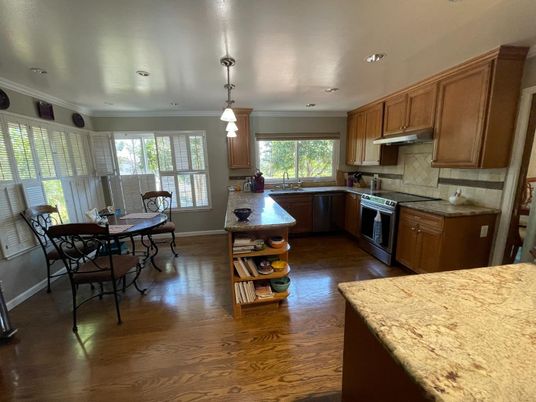 Dining room, Interior, Kitchen, Pendant Lights, Recessed Lighting, Wood Texture Flooring