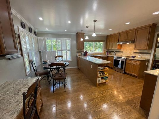 Dining room, Interior, Kitchen, Pendant Lights, Recessed Lighting, Wood Texture Flooring