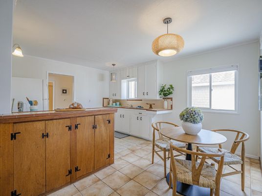 Dining room, Interior, Kitchen, Pendant Lights