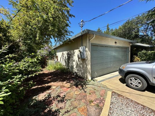 Detached Garage, Exterior