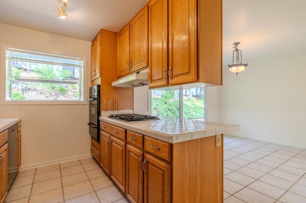 Interior, Kitchen, Pendant Lights, Tile Countertops