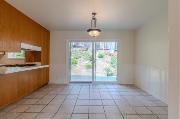 Empty room, Interior, Kitchen, Pendant Lights