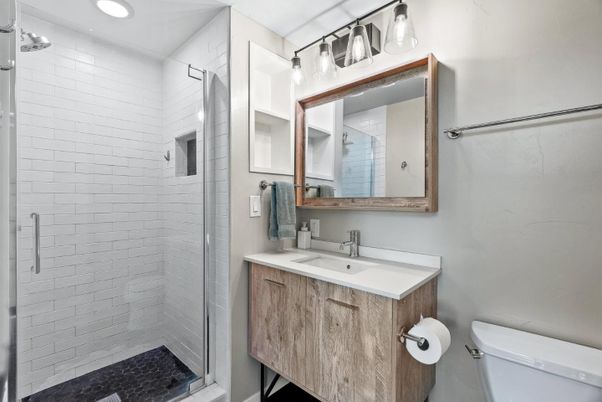 Bathroom, Interior, Recessed Lighting