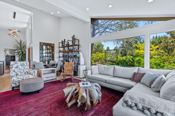 Dining room, Interior, Living room, Pendant Lights, Recessed Lighting