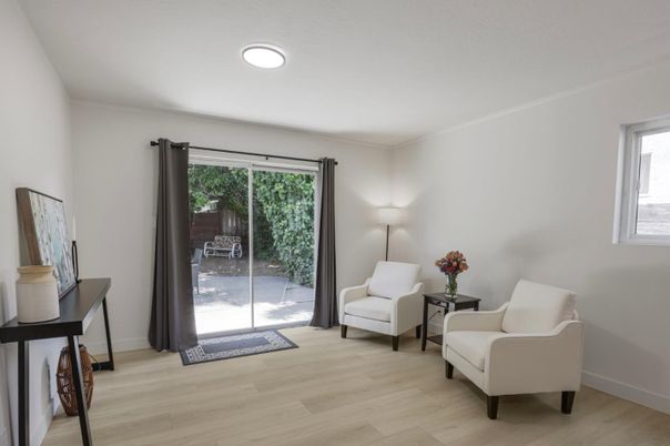 Interior, Living room, Recessed Lighting, Wood Texture Flooring