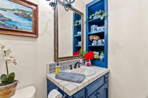 Bathroom, Interior, Tile Countertops