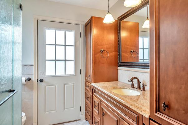 Bathroom, Interior, Pendant Lights