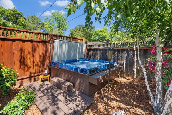 Exterior, Hot Tub