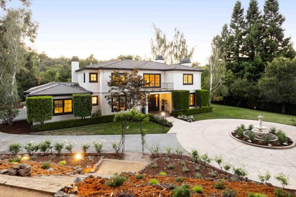 Backyard, Exterior, Facade, French Provincial